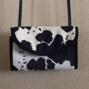 No name cross body bag. Never used